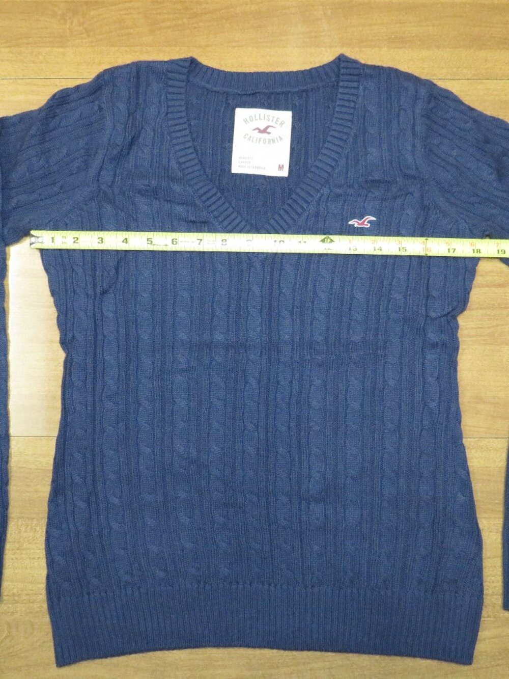 2026 Hollister Long Sleeve Shirt - Color: Blue; Size: Medium